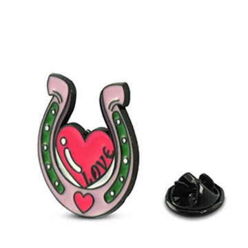 LUCK Hestesko med hjerte Pin