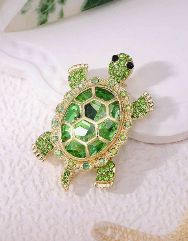 GRØN SKILDPADDE Broche, grøn skildpadde med gyldne kanter