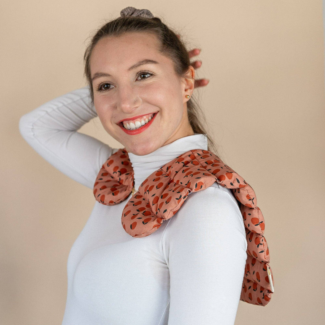 ÆBLE varmepude til nakke og skuldre med æbleprint