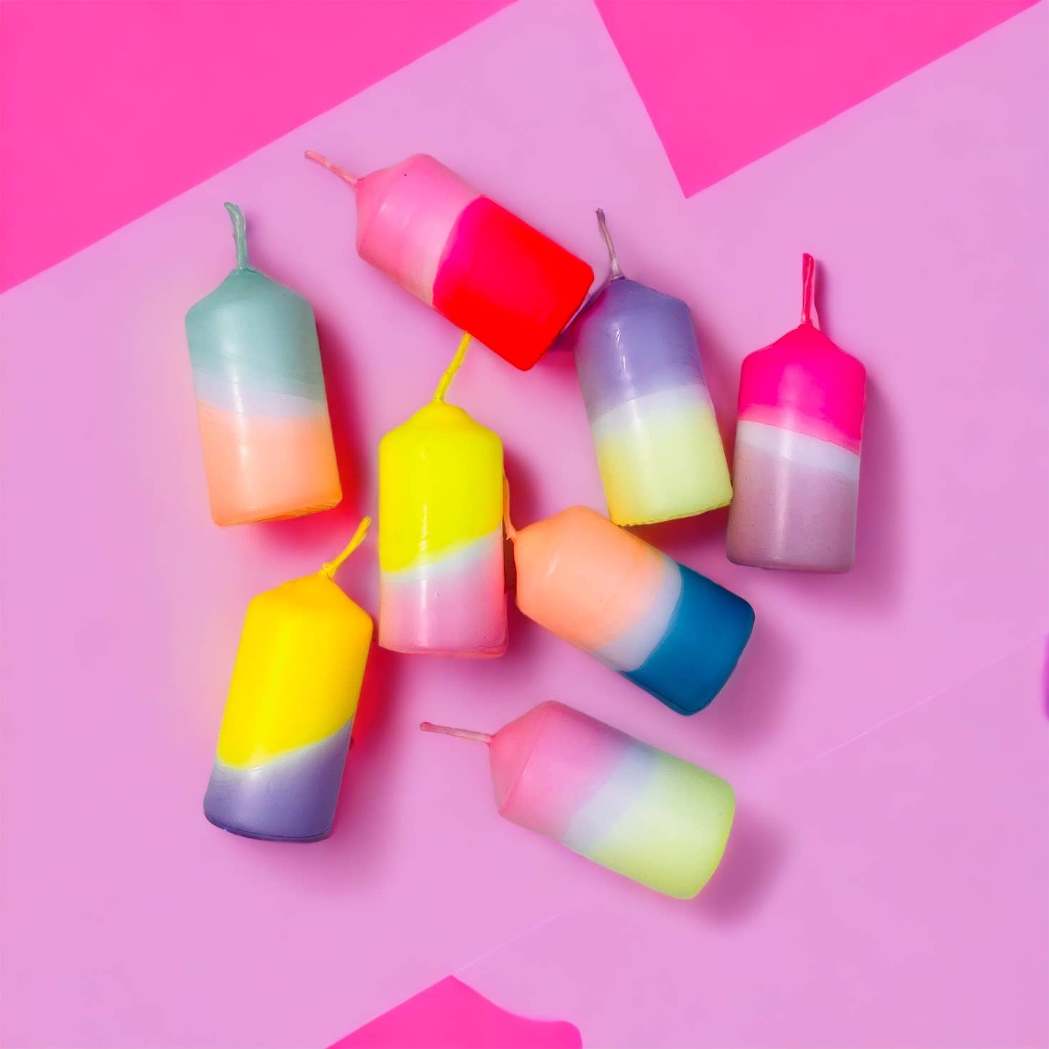 FLOWERY pink stearinlys