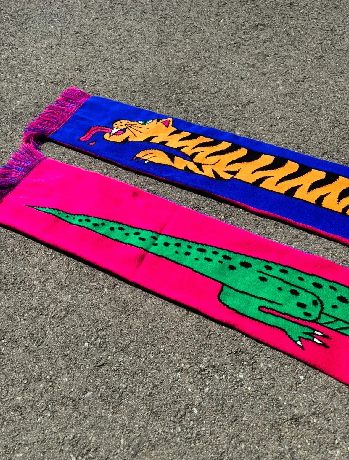 GRAIN Tiger & Krokodille Tørklæde | Vendbart