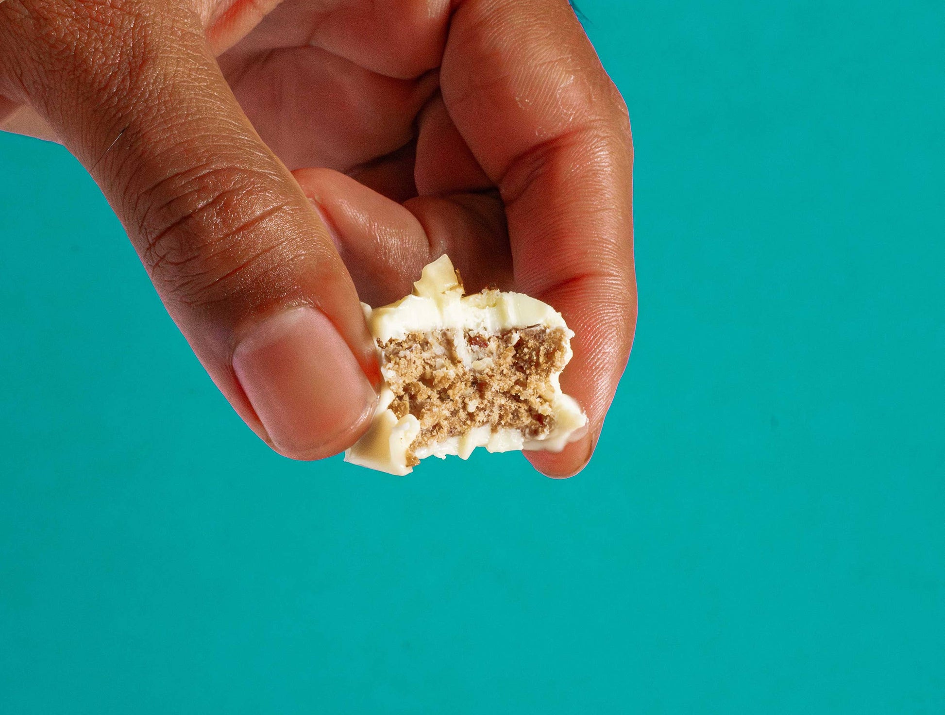 HEALTHIER THAN YOUR LAST RELATIONSHIP Økologisk Hvid Chokolade med Hassenødder, vegansk