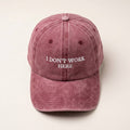 I DON'T WORK HERE Pink Broderet Kasket sjov
