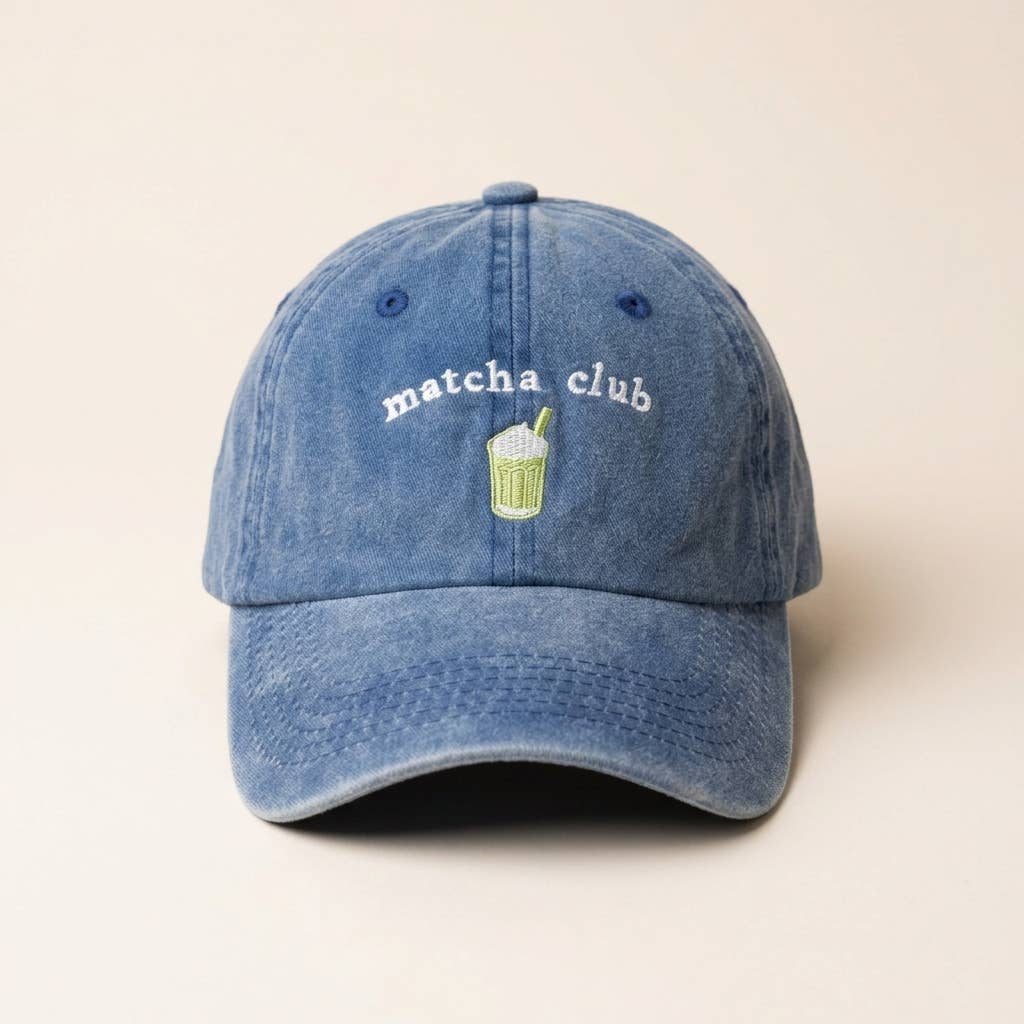 MATCHA CLUB Blå Broderet Kasket i Økologisk Bomuld