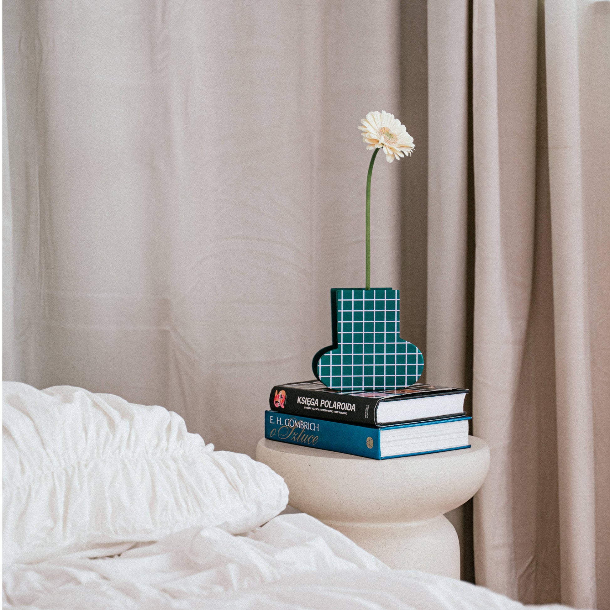 Mørkegrøn trævase