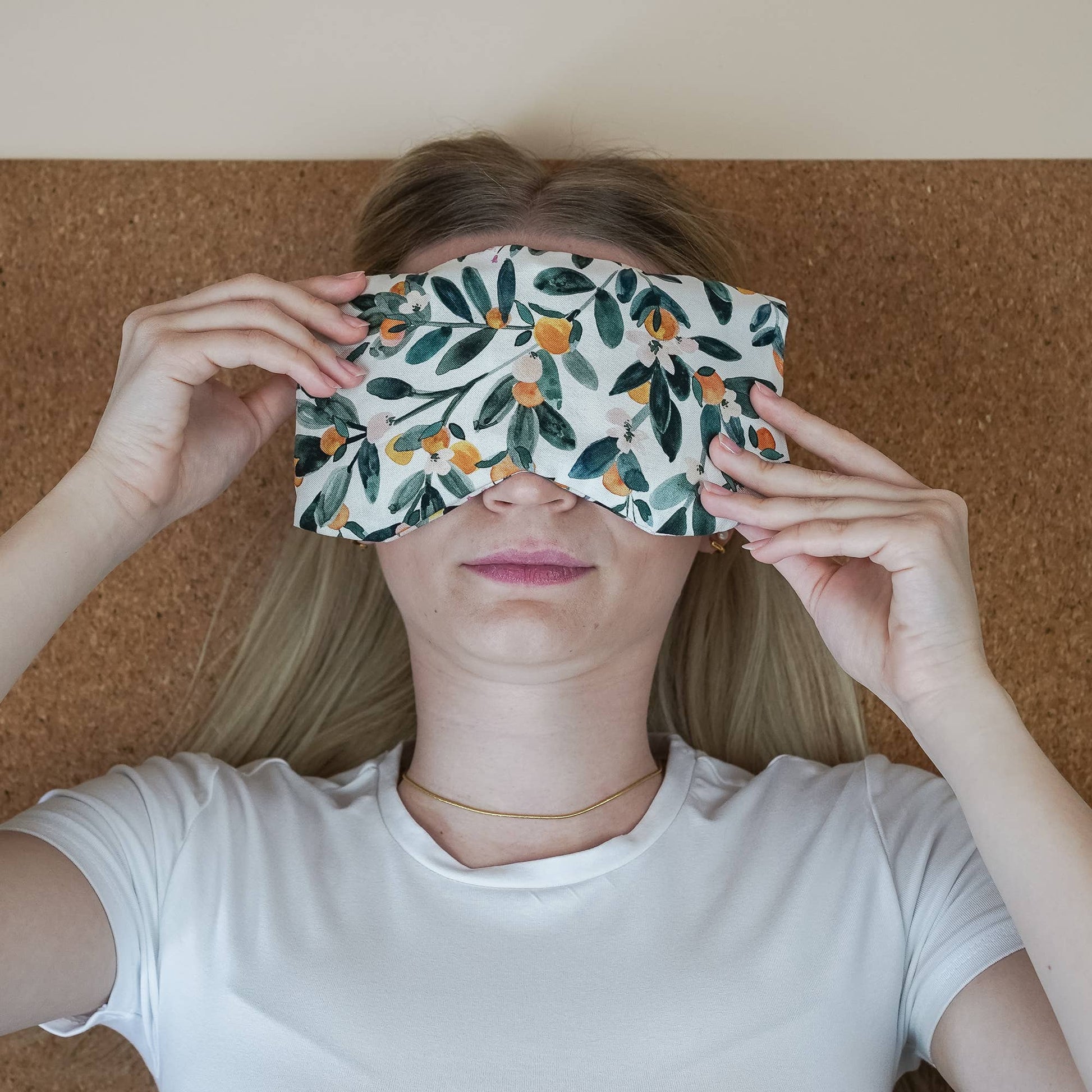 Meditations øjenpude i naturlige materialer og roligt design