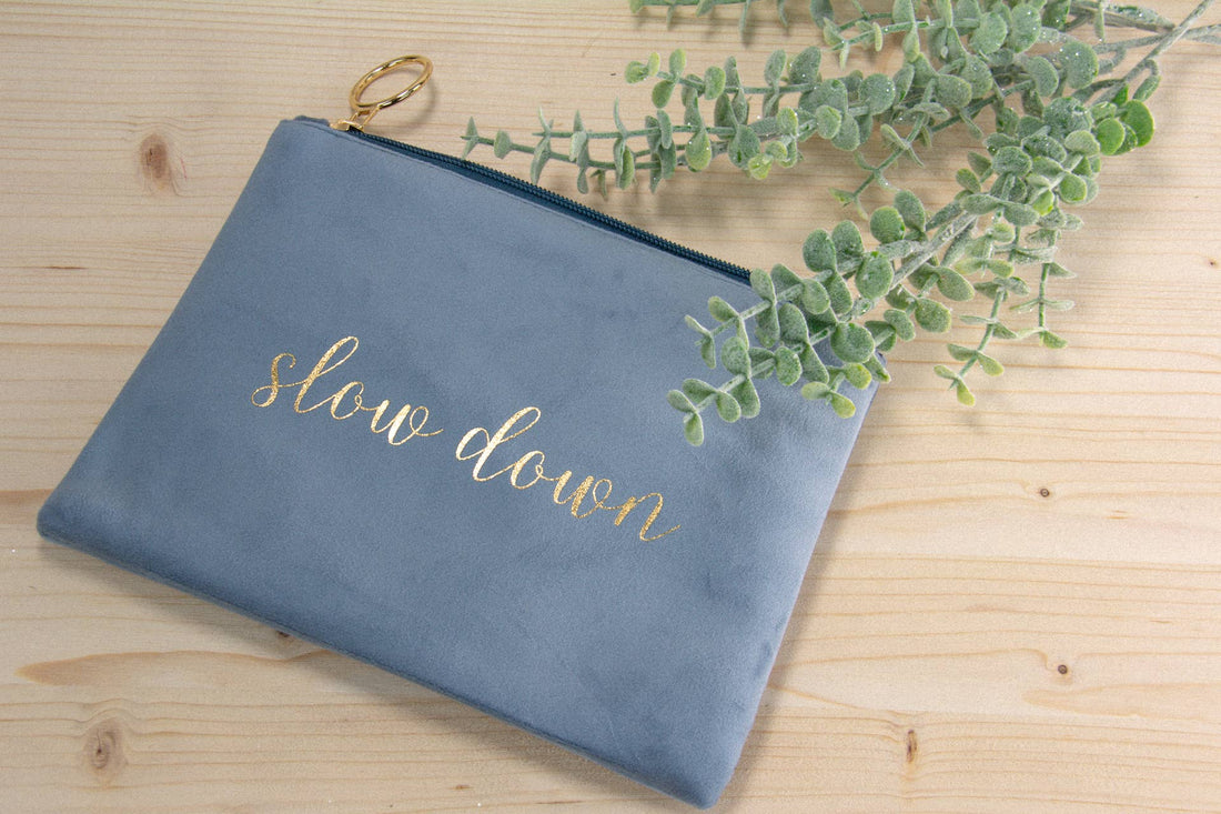 SLOW DOWN Makeuptaske i blå