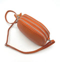 ORANGE Lædertaske med Kvast. Orange taske set oppefra.