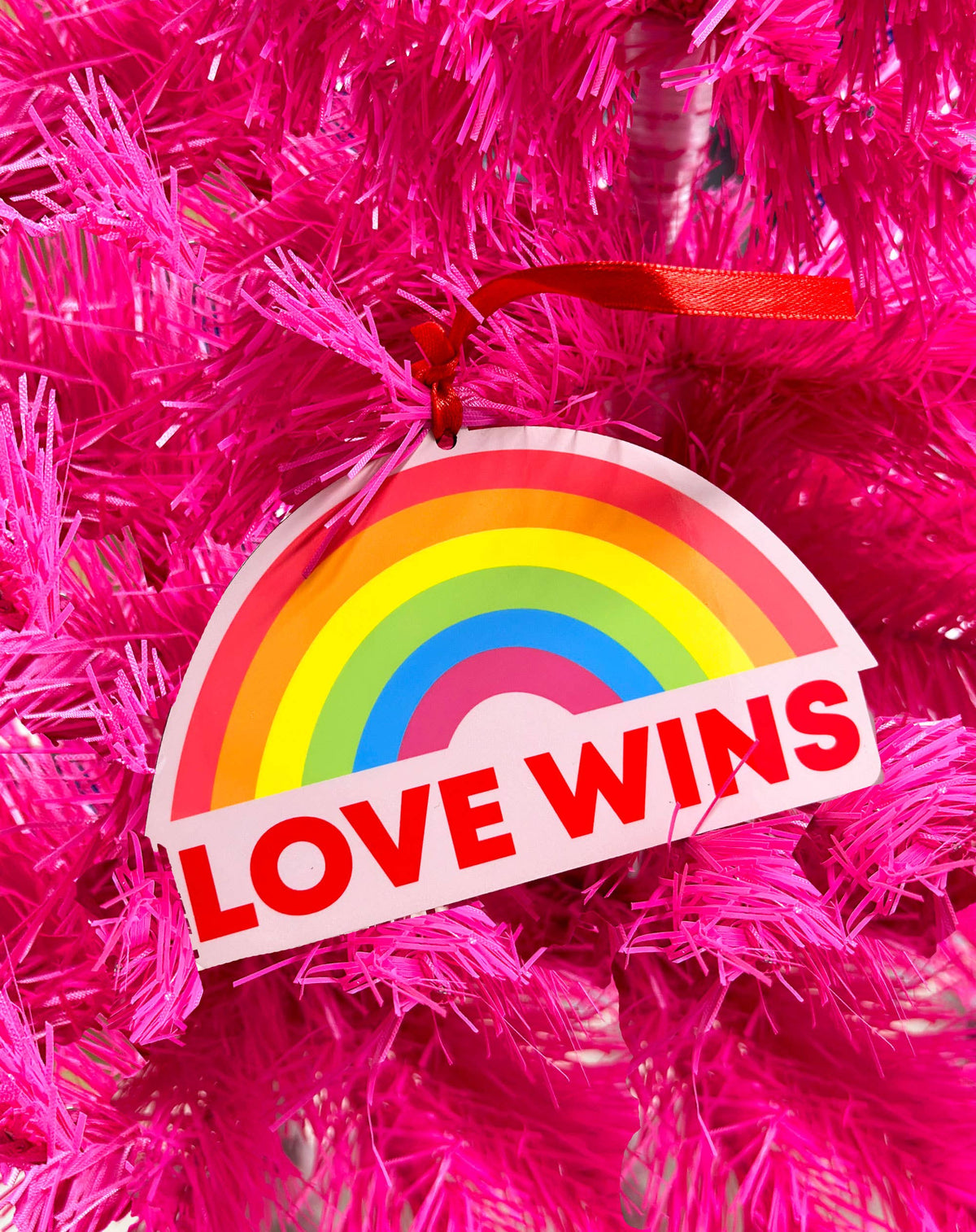 LOVE WINS Juleophæng, illustreret juleophæng