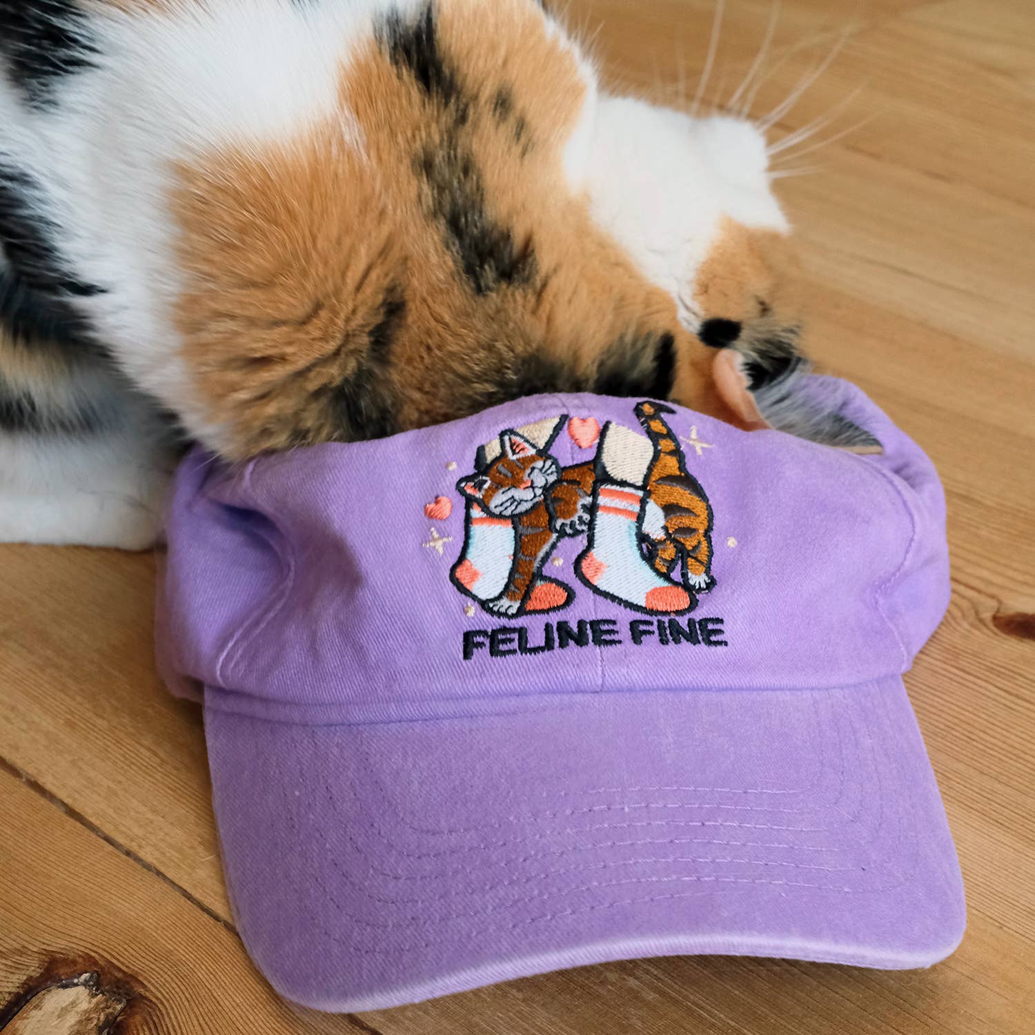 feline fine lilla katte strygemærke