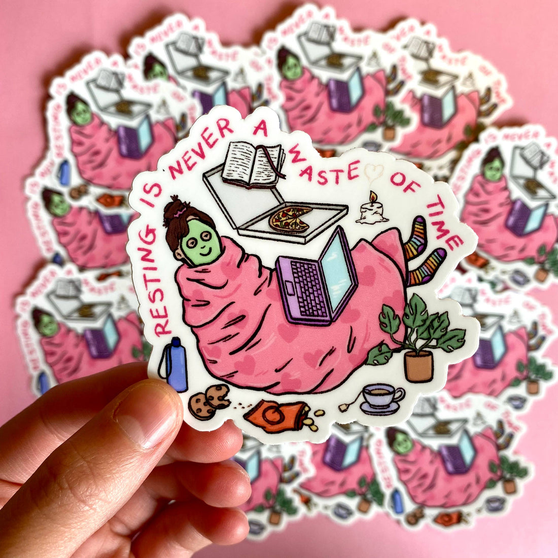 self care klistermærke på laptop i hjemmekontor