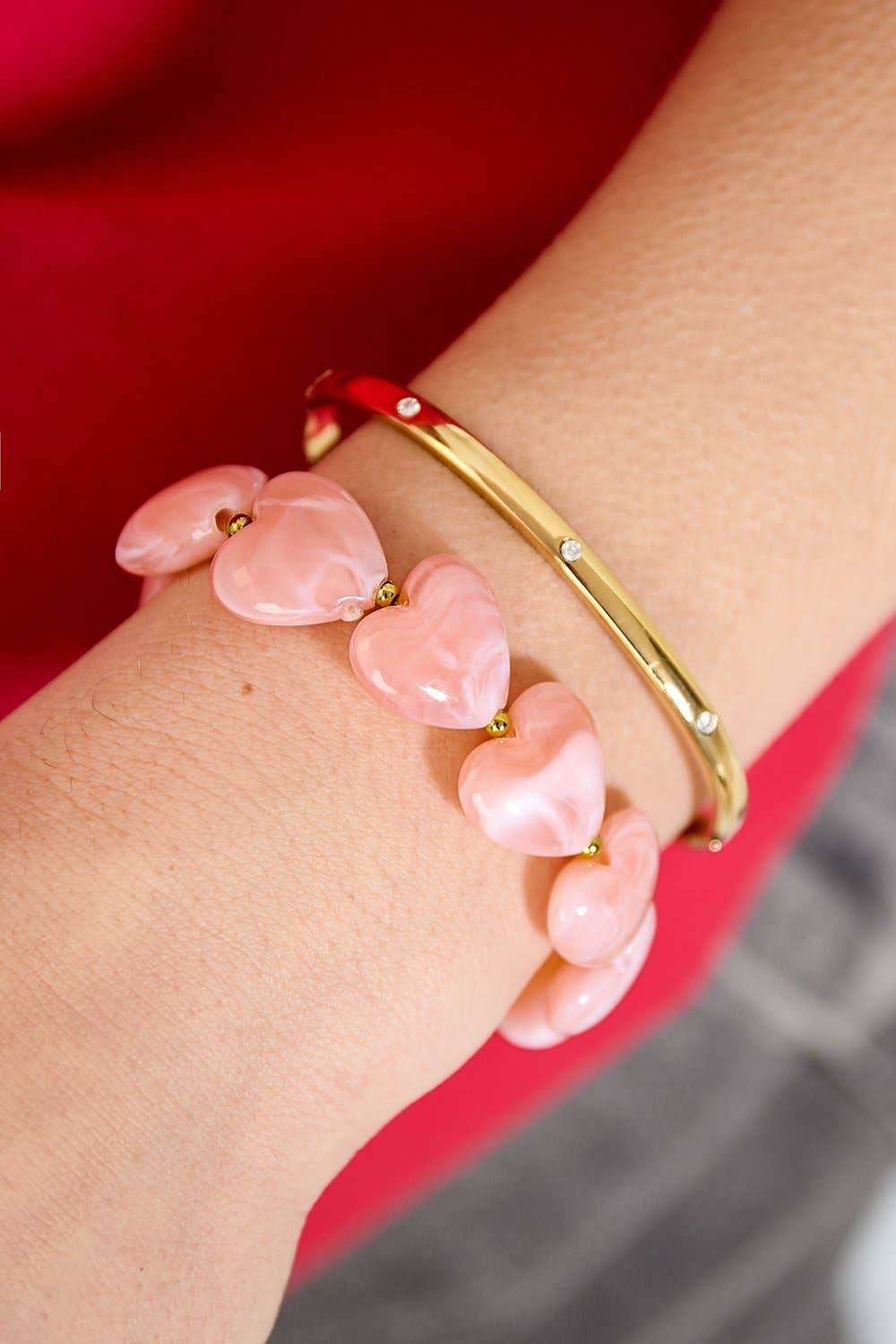 lyserødt hjerte armbånd