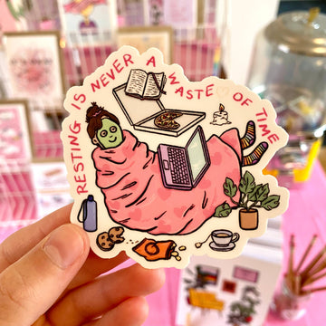 self care klistermærke på laptop i hjemmekontor